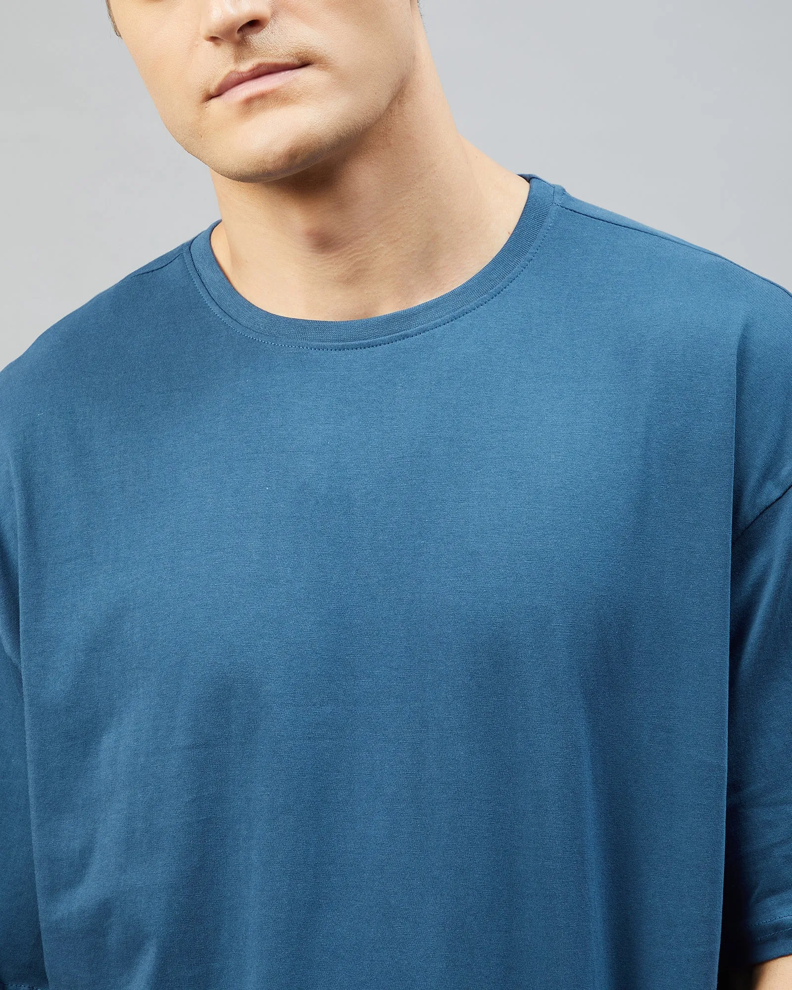 Chimpaaanzee Men Cotton Prussian Blue Solid Oversize Fit T-shirt