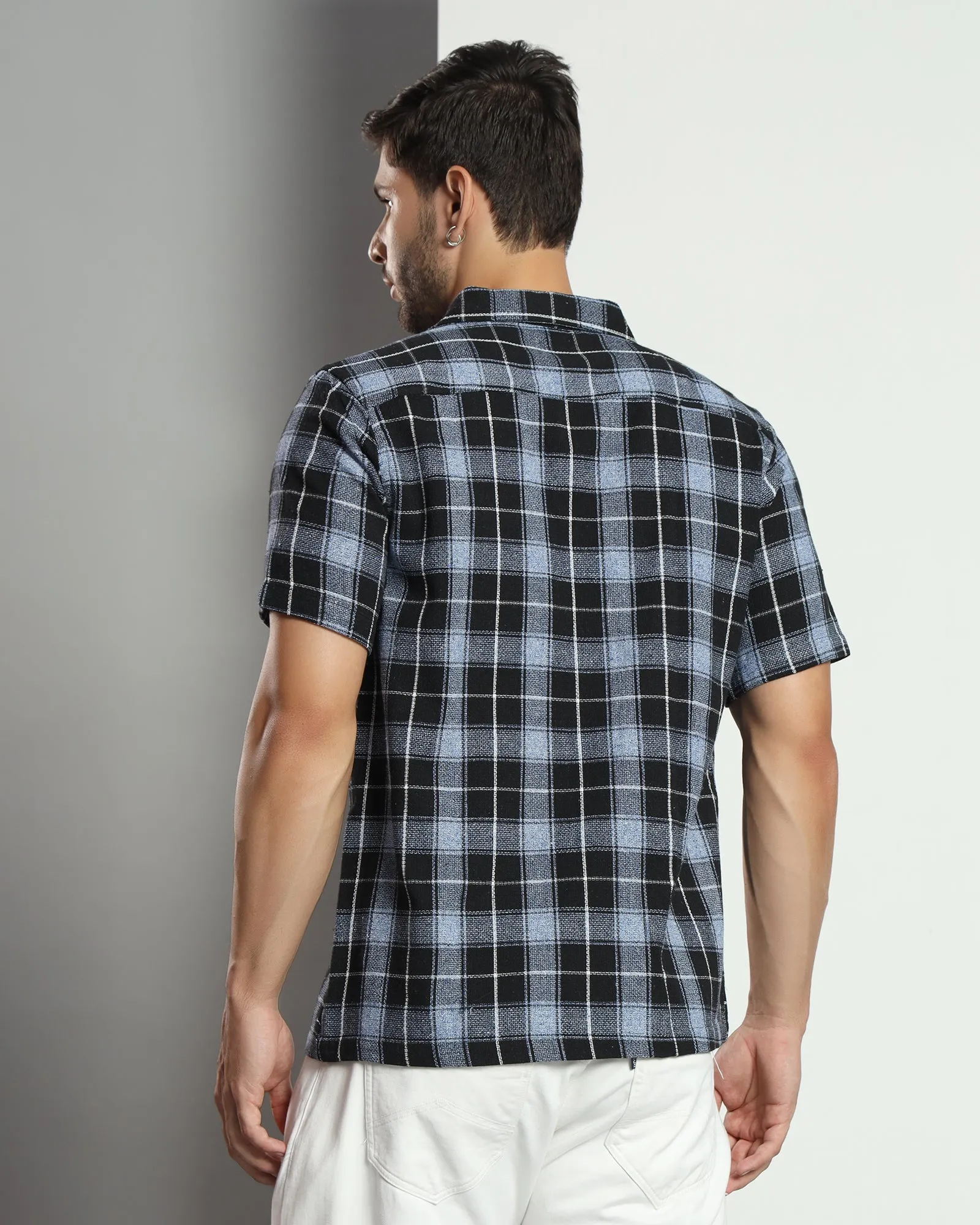 Chimpaaanzee Men Grey & Black Regular Fit Shirt