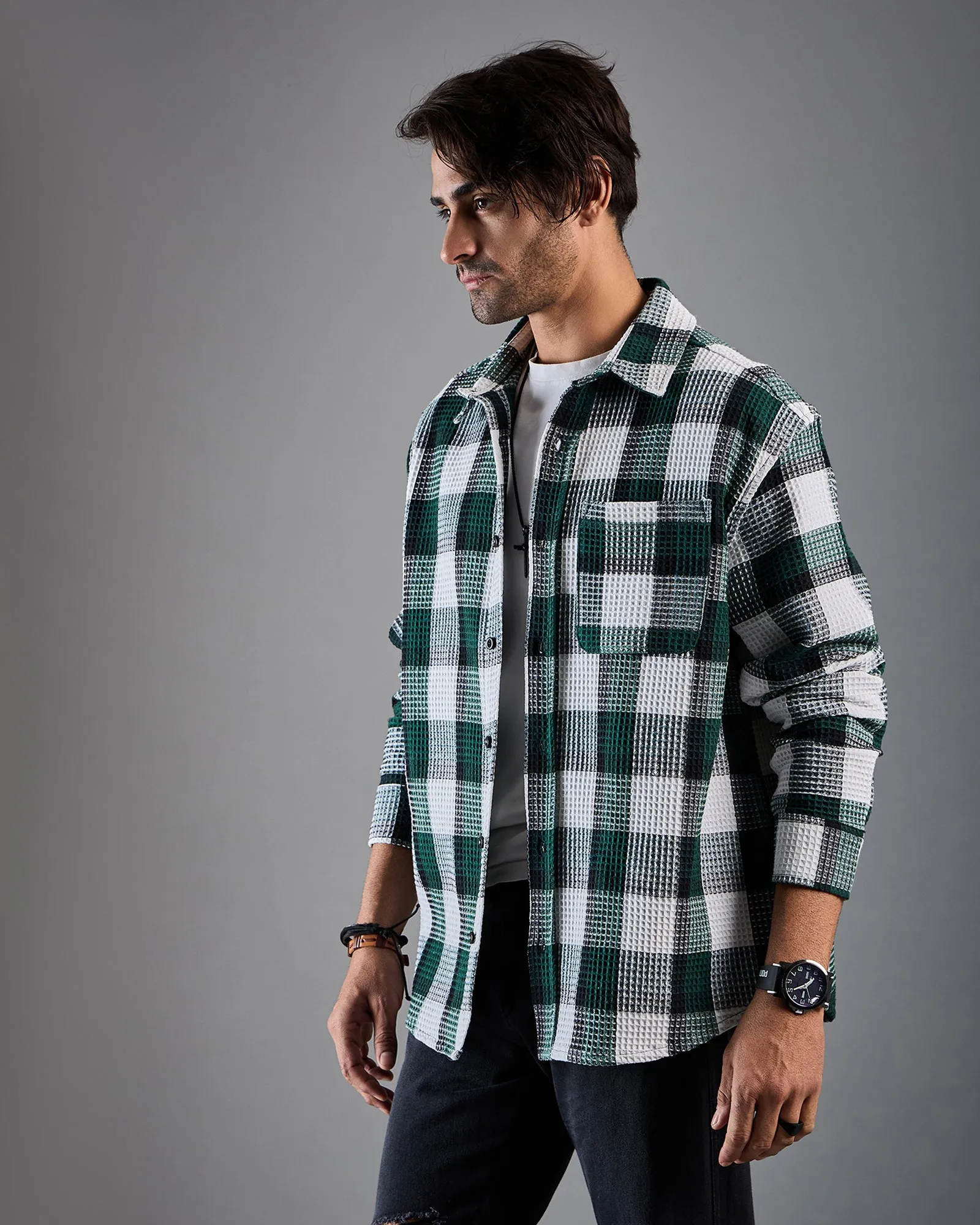 Chimpaaanzee Men White & Green Oversized Shirt