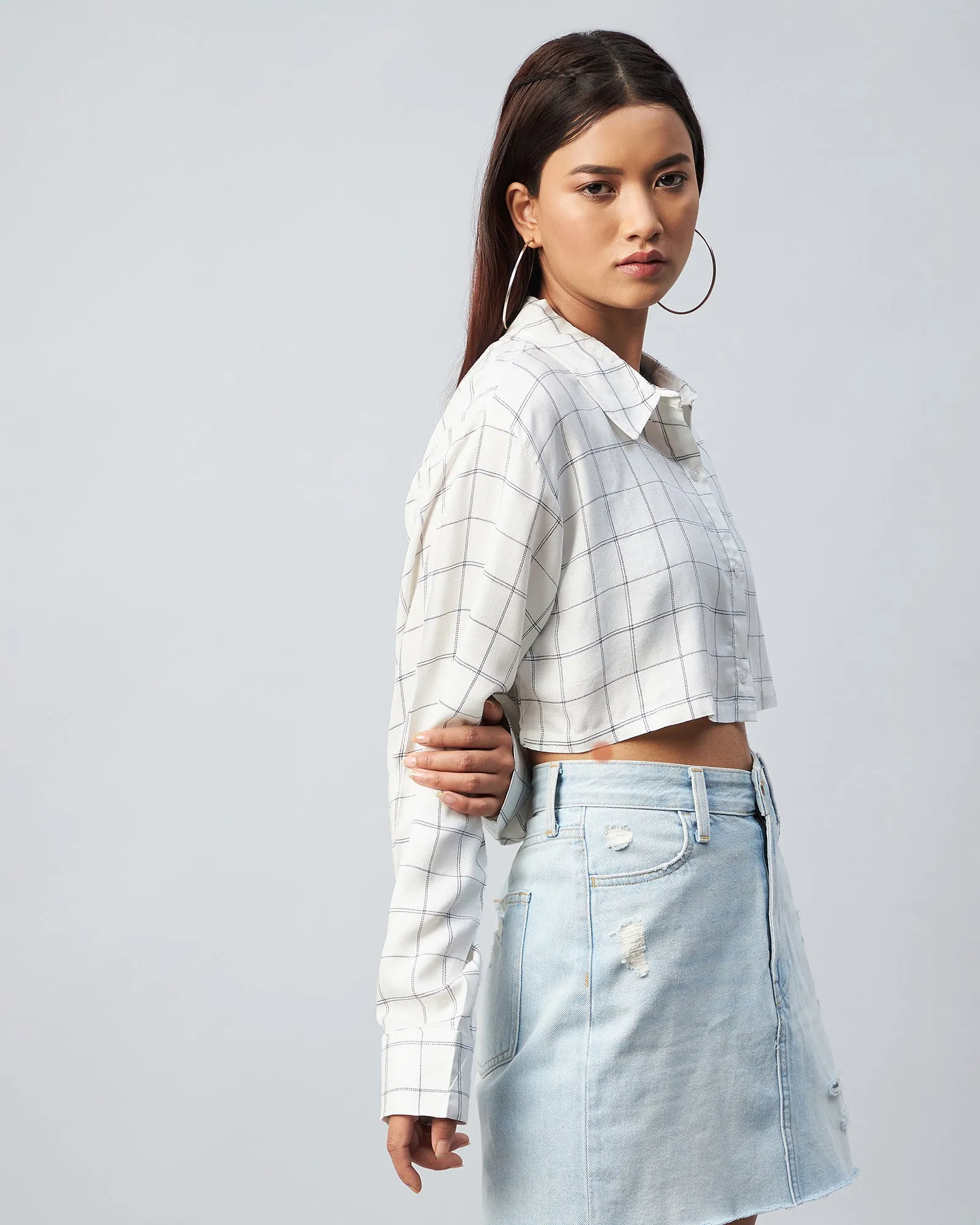 Chimpaaanzee Women Viscose White & Black Spakle Checkered Fully Cropped Shirt
