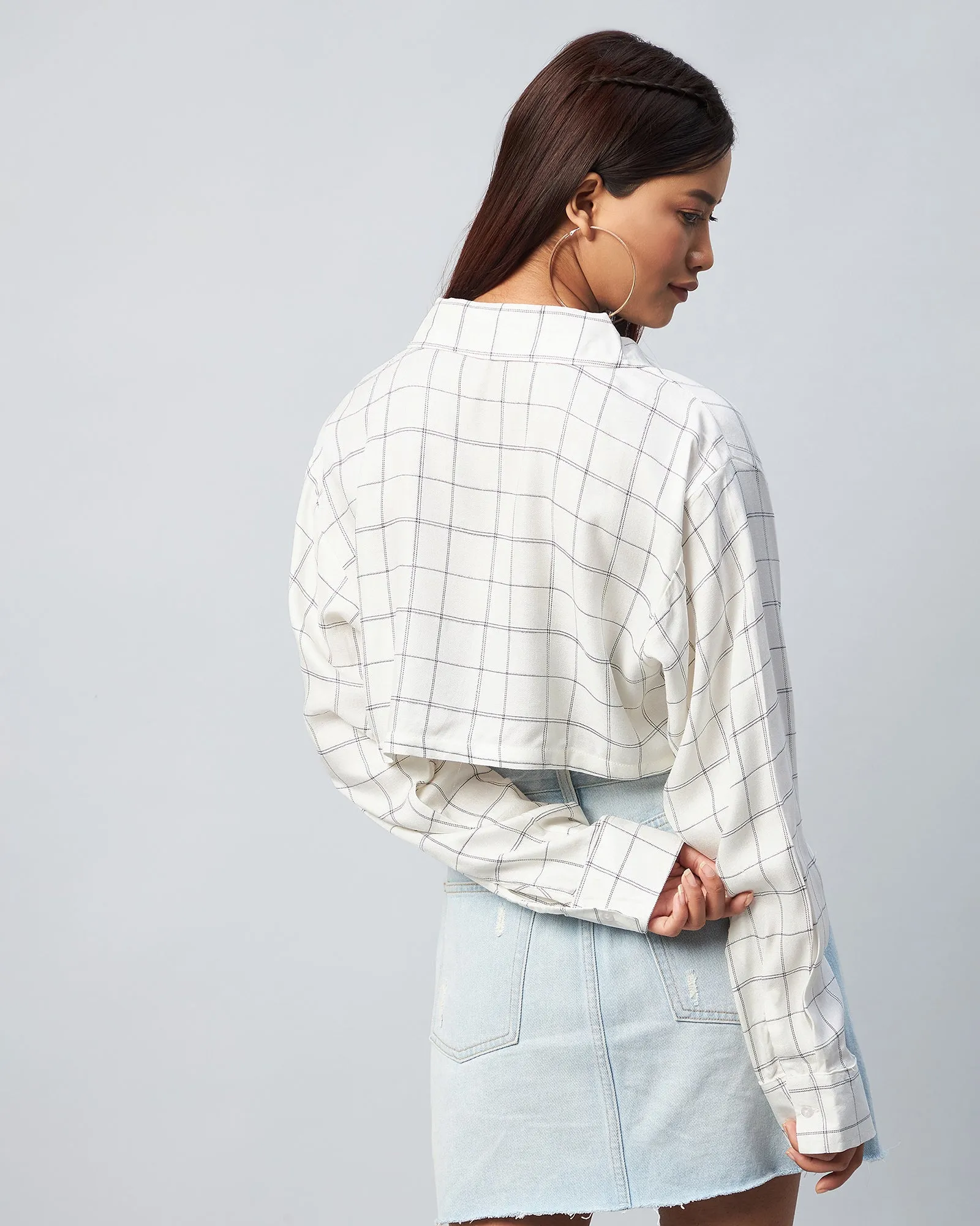 Chimpaaanzee Women Viscose White & Black Spakle Checkered Fully Cropped Shirt
