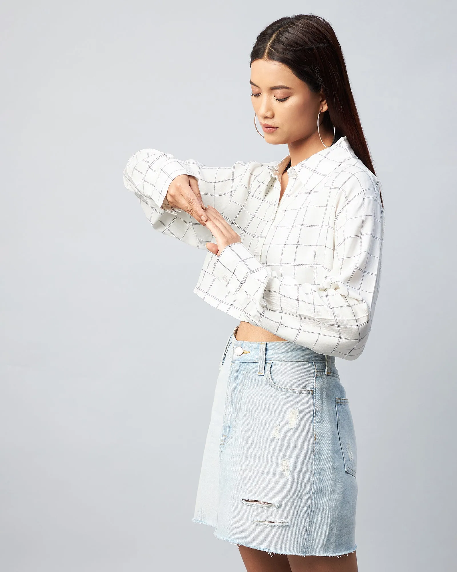Chimpaaanzee Women Viscose White & Black Spakle Checkered Fully Cropped Shirt