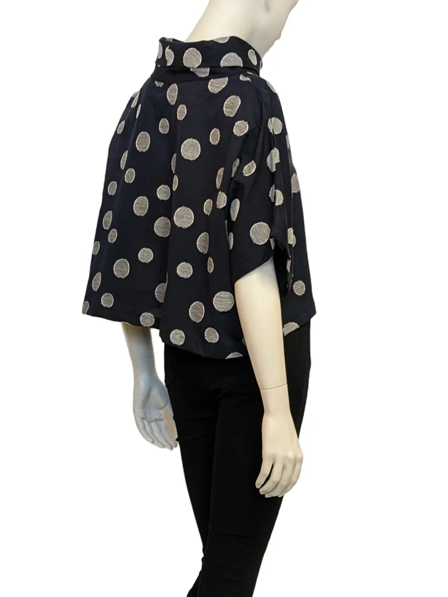 Leslie Dot Topper