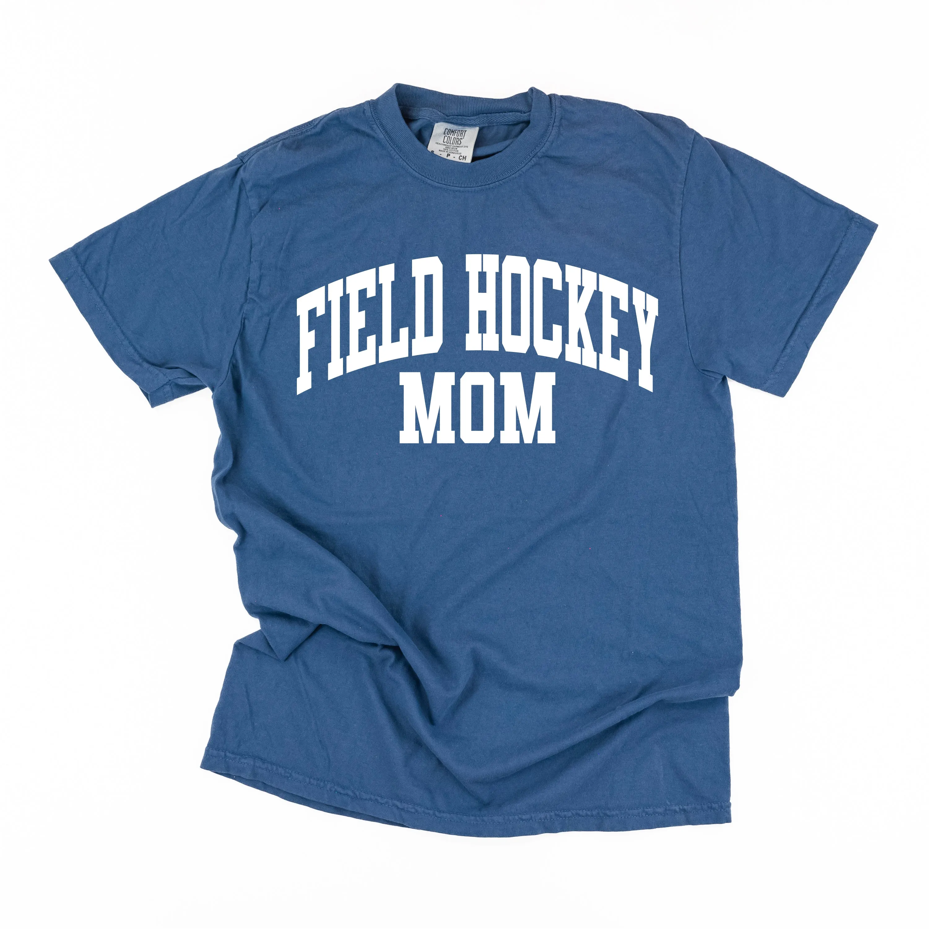 Varsity Style - FIELD HOCKEY MOM - SHORT SLEEVE COMFORT COLORS TEE